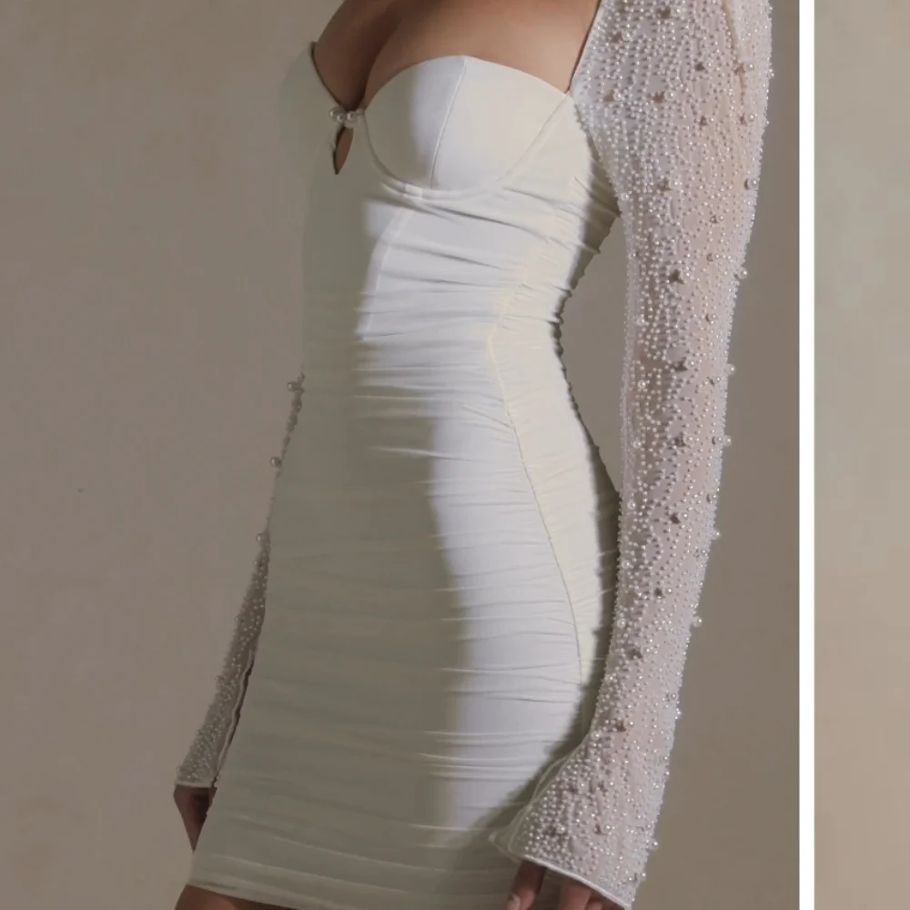Oh Polly ST. Germain Embellished Long-Sleeve Mini White Dress Sz 0 - Picture 3 of 10